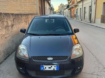 Usata Ford Fiesta 2007 Blu Utilitaria