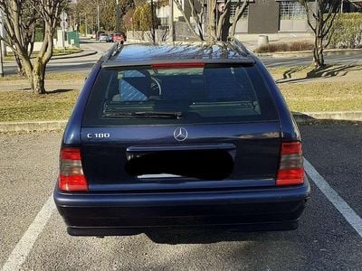 Usata Mercedes 180 122 CV (89 kW) 2000 Blu/azzurro Berlina