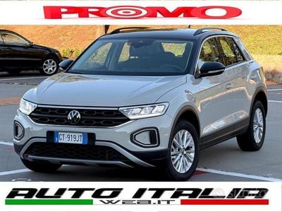 Usata VW T-Roc Life 110 CV (80 kW) 2024 Grigio SUV