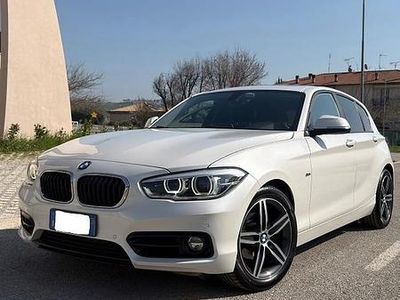 Begagnad BMW 118 Sport Line 150 HK (110 kW) 2017 Halvkombi