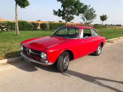 Usata Alfa Romeo GT Junior 88 CV (64 kW) 1970 Rosso Berlina