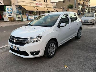 Usata Dacia Sandero Ambiance 75 CV (55 kW) 2014 Bianco Berlina