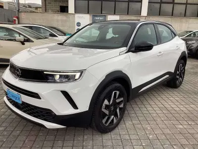 Usata Opel Mokka Elegance 101 CV (74 kW) 2024 Bianco SUV
