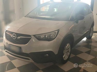 Usata Opel Crossland X 120 CV (88 kW) 2019 Grigio SUV