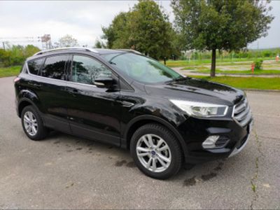 Usata Ford Kuga 120 CV (88 kW) 2018 Nero SUV