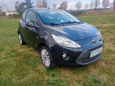 Usata Ford Ka Titanium 69 CV (50 kW) 2016 Nero Berlina