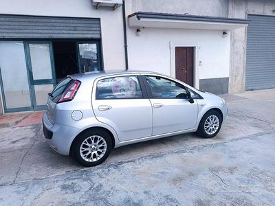 Usata Fiat Punto Evo 95 CV (69 kW) 2011 Grigio Utilitaria