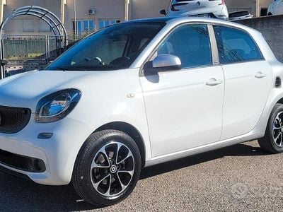 Bianco Usata 2016 Smart ForFour Passion Utilitaria | 8900 € (Molto cara)