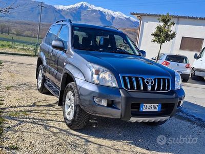 Usado Toyota Land Cruiser 173 CV (127 kW) 2009 Gris SUV