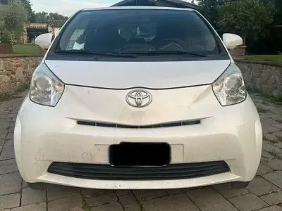 Usata Toyota iQ