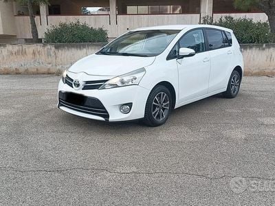 Usata Toyota Verso Style 111 CV (81 kW) 2014 Bianco Monovolume