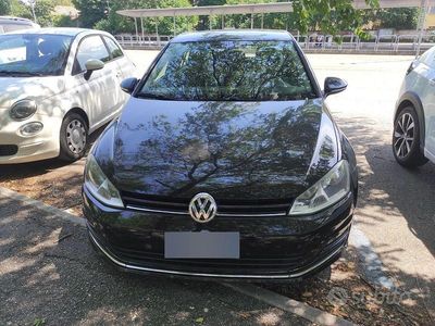 Begagnad VW Golf VII 105 HK (77 kW) 2013 Svart Sedan