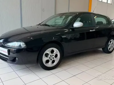 Usata Alfa Romeo 147 Progression 120 CV (88 kW) 2010 Nero Utilitaria
