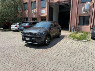 Usata Jeep Compass 131 CV (96 kW) 2022 Grigio SUV