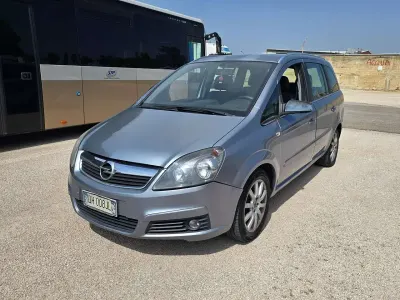 Usata Opel Zafira Cosmo 120 CV (88 kW) 2007 Grigio Monovolume