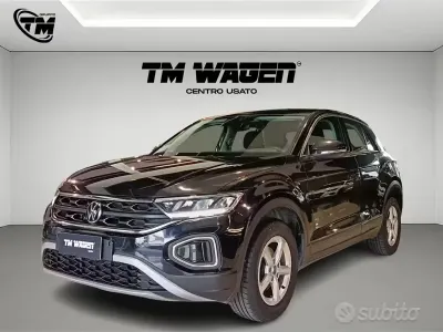 Usata VW T-Roc Life 110 CV (80 kW) 2022 Nero SUV