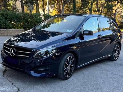 Occasion Mercedes B180 Premium 109 PK (80 kW) 2018 Blauw MPV