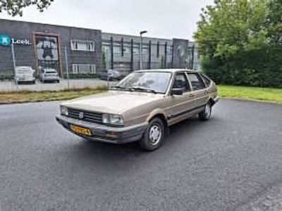 Usata VW Passat 69 CV (50 kW) 1986 Beige Berlina