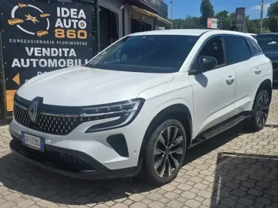 Usata Renault Austral Techno 131 CV (96 kW) 2023 Bianco SUV