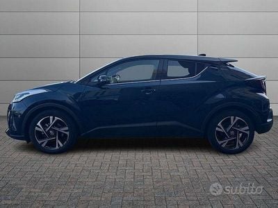 Second-hand Toyota C-HR Trend 184 CP (135 kW) 2023 Verde SUV