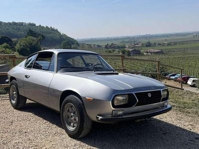 Begagnad Lancia Fulvia 91 HK (66 kW) 1971 Silver Sportkupé