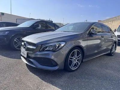Begagnad Mercedes CLA200 Shooting Brake Premium 135 HK (99 kW) 2019 Grå Kombi