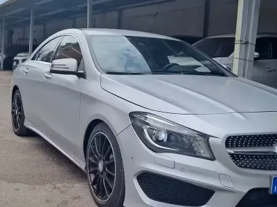 Usata Mercedes CLA200 Premium 136 CV (100 kW) 2016 Grigio Berlina