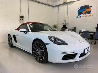 Usata Porsche 718 Boxster 300 CV (220 kW) 2018 Bianco Cabrio