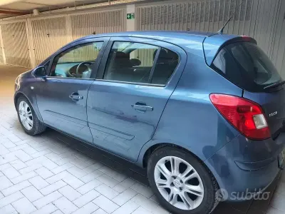 Usata Opel Corsa Enjoy 90 CV (66 kW) 2007 Utilitaria