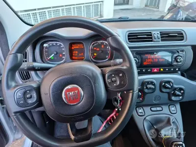 Usata Fiat Panda 69 CV (50 kW) 2019 Grigio Utilitaria