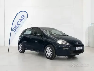 Usata Fiat Punto Street 69 CV (50 kW) 2015 Bluazzurro Utilitaria