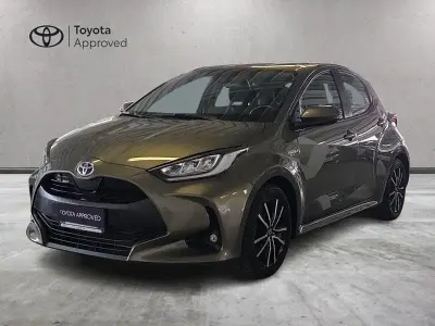 Usata Toyota Yaris Hybrid Trend 116 CV (85 kW) 2021 Marrone Berlina
