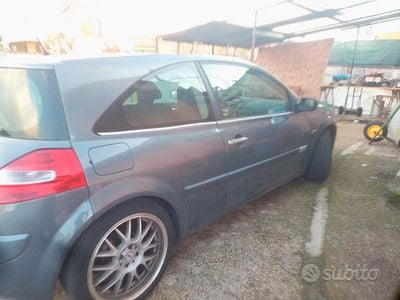 Grigio Usata 2006 Renault Mégane II Coupé | 2000 € (Cara)