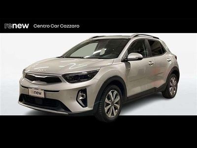 Usata Kia Stonic Style 82 CV (60 kW) 2023 Grigio chiaro SUV