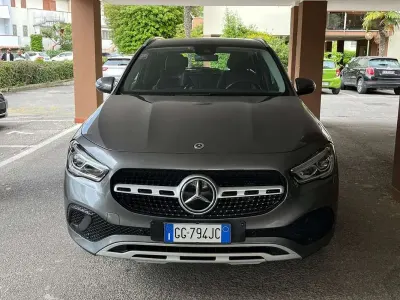 Usata Mercedes 180 116 CV (85 kW) 2021 Grigio Berlina