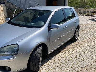 Usata VW Golf IV 2004 Grigio Berlina