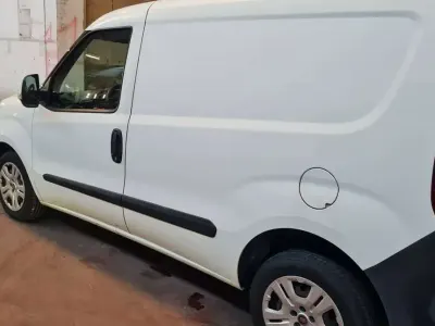 Usata Fiat Doblò Active 103 CV (75 kW) 2011 Bianco spino Monovolume