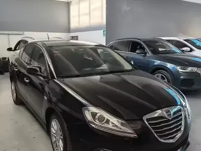 Usata Lancia Delta Silver 120 CV (88 kW) 2011 Nero Utilitaria