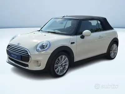 Usata Mini Cooper D Cabriolet Hype 116 CV (85 kW) 2018 Beige metallizzato Cabrio