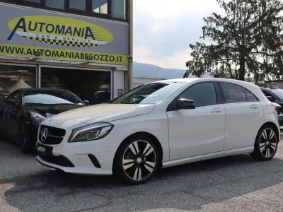 Usata Mercedes A180 Premium 122 CV (89 kW) 2015 Bianco Berlina