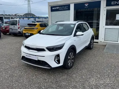 Occasion Kia Stonic Urban 100 ch (73 kW) 2023 Blanc SUV
