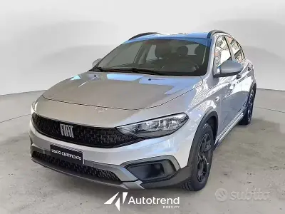 Usata Fiat Tipo Cross 95 CV (69 kW) 2022 Grigio Berlina
