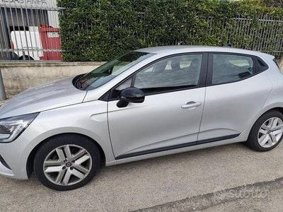 Usata Renault Clio V Zen 101 CV (74 kW) 2023 Grigio Berlina