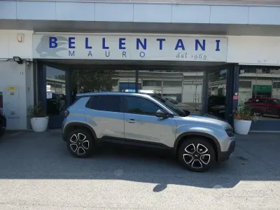 Usata Jeep Avenger Summit 101 CV (74 kW) 2025 Grigio SUV