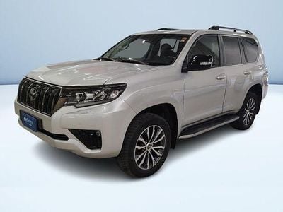 Käytetty Toyota Land Cruiser Executive 204 HP (150 kW) 2021 Harmaa Nouto