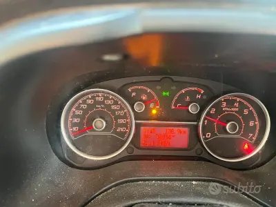 Usata Fiat Doblò 120 CV (88 kW) 2016 Bianco Monovolume