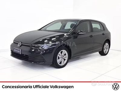Usata VW Golf VIII Life 110 CV (80 kW) 2022 Grigio Berlina