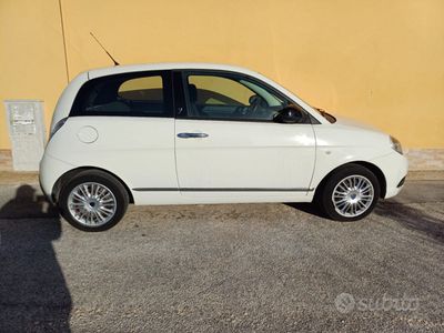 Usata Lancia Ypsilon 2011 Bianco Utilitaria