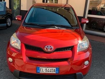 Begagnad Toyota Urban Cruiser 90 HK (66 kW) 2012 Röd SUV