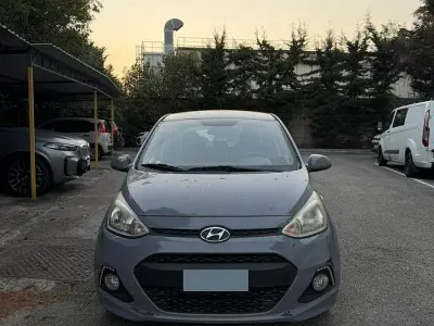 Usata Hyundai i10 66 CV (48 kW) 2014 Grigio Utilitaria